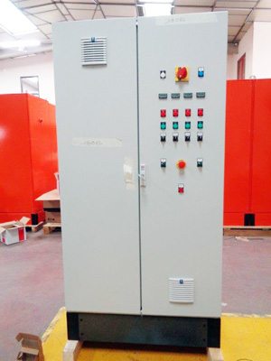 Electrical panel finished with tools for electricians and panel builders from the manufacturer Grangier, HORN SAWS, PARTS HOLDER AND PORTABLE PUMPS