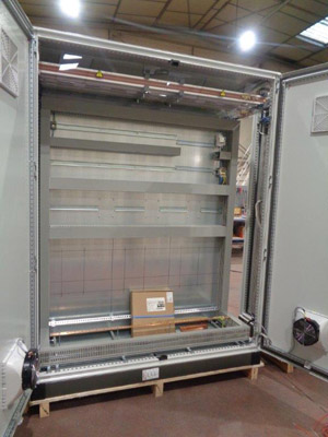Interior of an electrical cabinet, with trunking and Din rails, made using Coup'goulotte and Coup'Din equipment