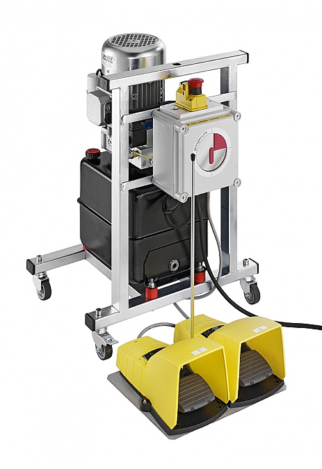 Combined electro-hydraulic shearing, punching and bending unit for copper bars