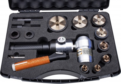 TRISTAR PLUS STAINLESS STEEL hydraulic right-angle pump set with punching dies, pre-drilling bit and pulling pins