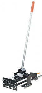 Inexpensive Din rail punching shears for panel builders, cable workers and electricians